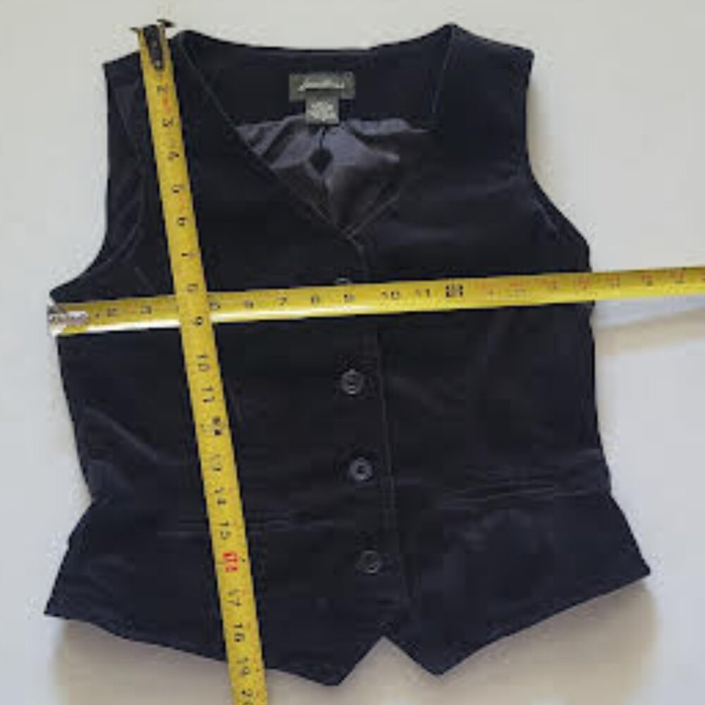 Eddie Bauer women's black vest - Size 4 petite - Picture 2 of 7